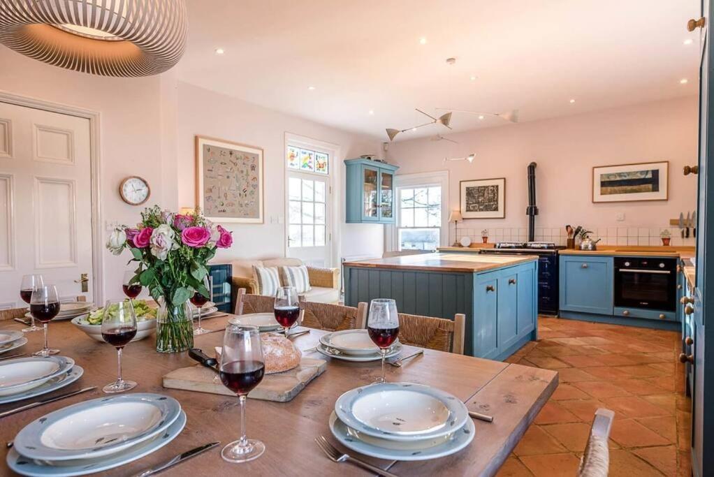 Kingsfield House, Aldeburgh Villa Екстериор снимка